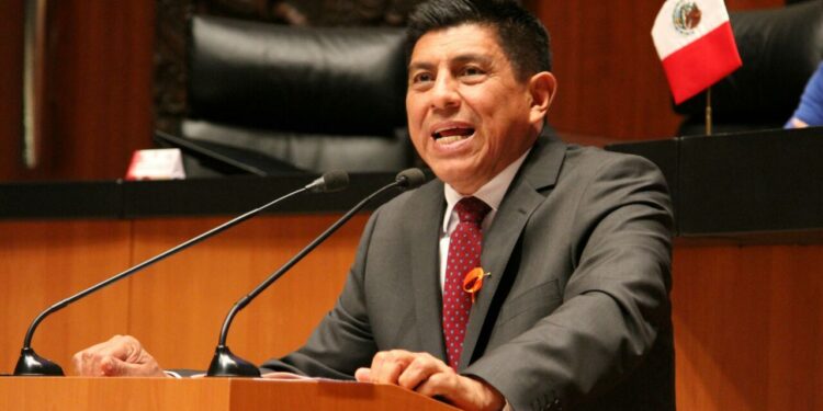 Agradece Salomón Jara muestras de solidaridad, se encuentra en recuperación