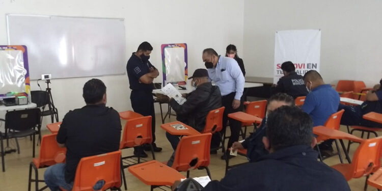 Obtienen 200 elementos de la Policía Municipal licencias para conducir vehículos de emergencia