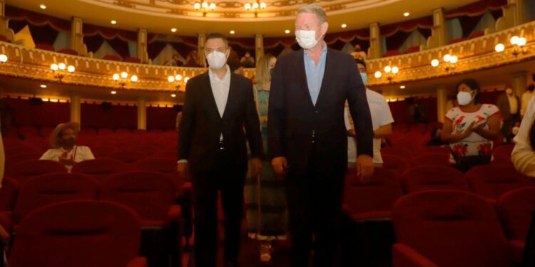 Oaxaca y Canadá se hermanan a través del intercambio cultural y artístico de sus pueblos originarios