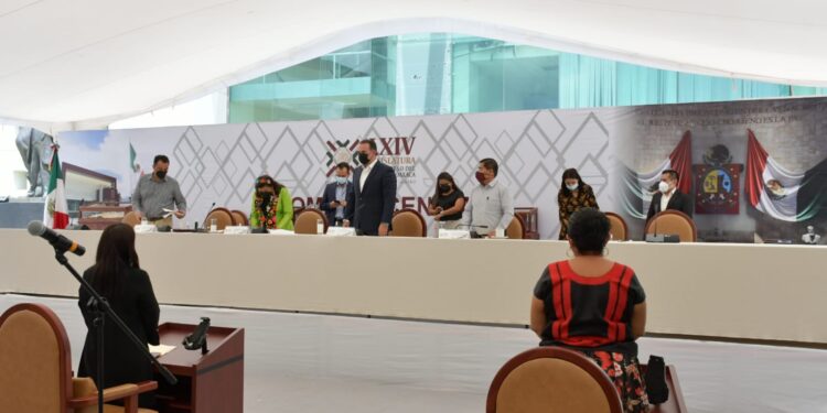 Exigen diputados al gobernador, Alejandro Murat, renuncia del titular de Sedapa