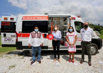 Oaxaca crea, construye y crece con mejores unidades médicas de traslado: Sistema Estatal DIF Oaxaca
