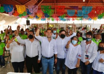 Liderazgos de la mixteca avalan al Senador Raúl Bolaños Cacho Cué para candidato a gobernador