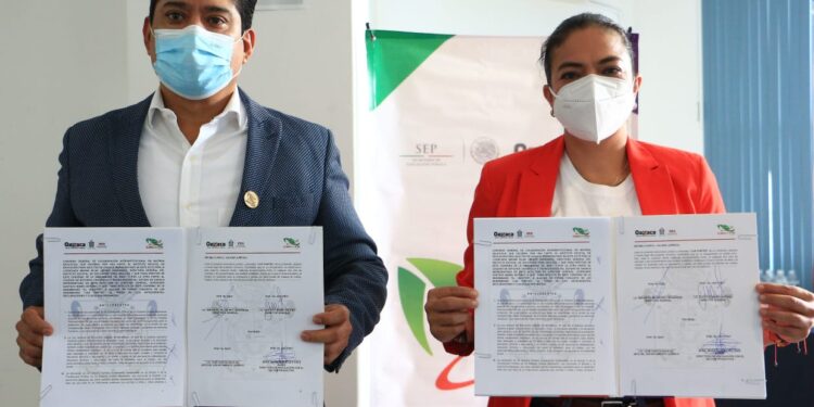 Firman convenio IEEA Oaxaca y CECYTEO a favor de la educación