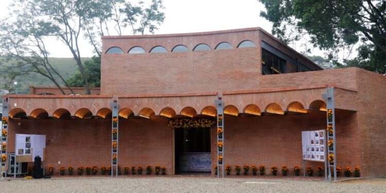 Inaugura Gobierno del Estado “Casa Loro”, espacio para adolescentes de los centros de asistencia social del DIF Oaxaca