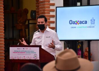 Gobierno del Estado respalda a las y los artesanos con la marca “Hecho en Oaxaca”: SE