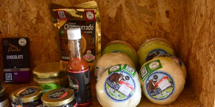 Invita Secretaría de Economía al sector artesanal y productivo a tramitar la marca de certificación “Hecho en Oaxaca”