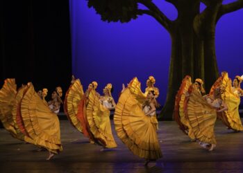 El Ballet Folklórico de México de Amalia Hernández participa en el Convite Cultural en la sede de la Secretaría de Cultura, en Tlaxcala