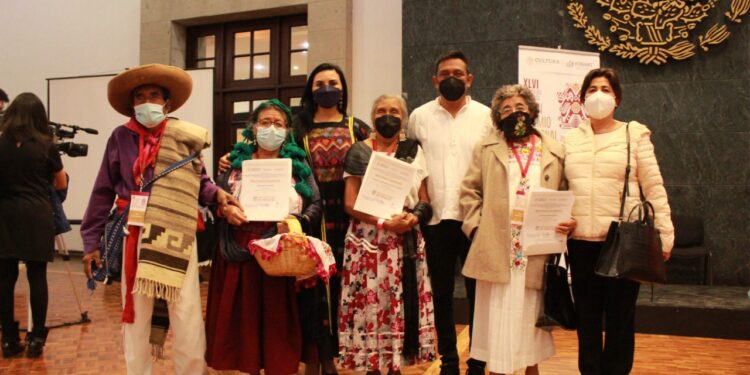 Destacan artesanos oaxaqueños en Gran Premio Nacional de Arte Popular 2021