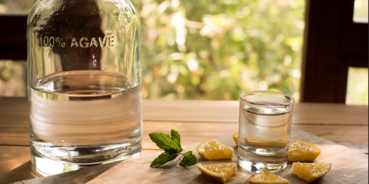 Mezcal oaxaqueño llega a China