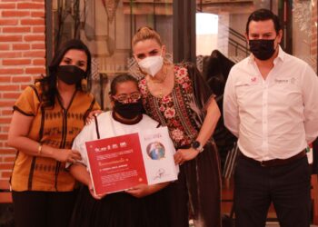 Artesanos y artesanas oaxaqueñas plasman su talento en nacimientos navideños