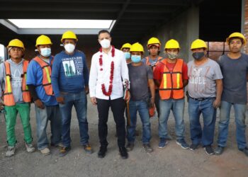 Con visión de desarrollo sustentable, gobierno de Alejandro Murat fortalece a la industria del mezcal