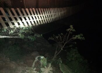La CEPCO mantiene monitoreo por el desplome de un puente colgante en la Costa