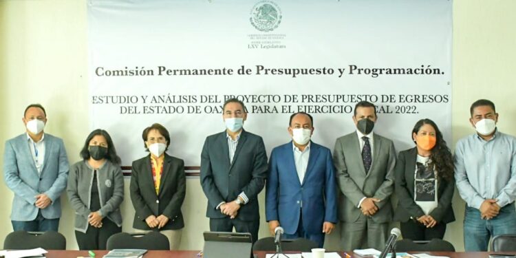 Sigue estudiando la 65 Legislatura el presupuesto para el ejercicio 2022