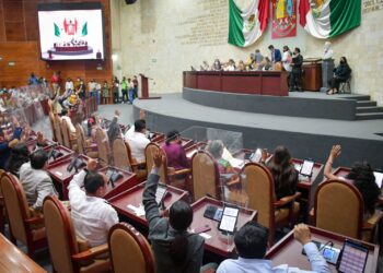 Aprueba 65 Legislatura que municipios puedan adquirir deuda