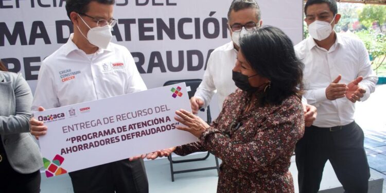 Cumple Sebien con Ahorradores Defraudados en Oaxaca