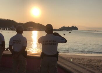 Turismo de cruceros se reactiva en Bahías de Huatulco