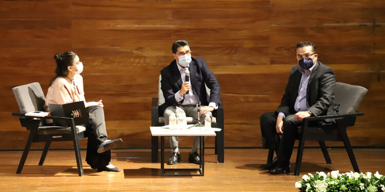 Contraloría del IEEPCO presenta conferencia sobre rendición de cuentas