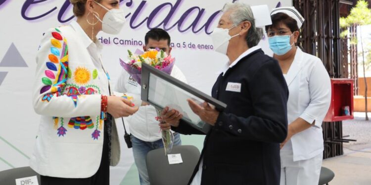 “Cuando salvas una vida eres un héroe o una heroína; cuando salvas muchas vidas, eres una enfermera o un enfermero”: IMM