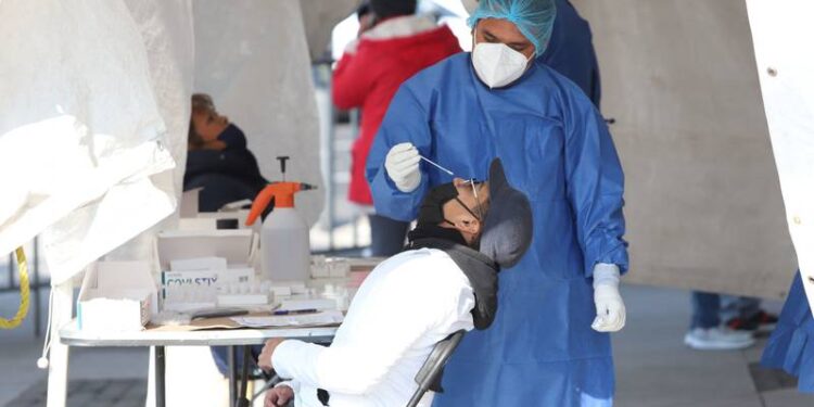 COVID-19 rompe récord en México: suman 60,552 nuevos casos
