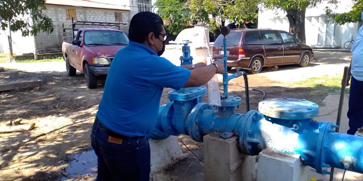 Vigila SSO calidad de agua en fuentes de abastecimientos