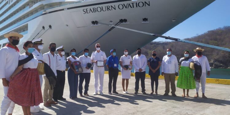 Realizan los SSO acciones de vigilancia sanitaria, tras arribo de cruceros a Bahías de Huatulco