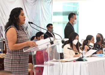 Exigió diputada Laura Estrada cese a violencia contra mujeres en Colegio de Notarios