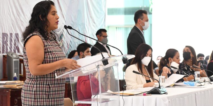 Exigió diputada Laura Estrada cese a violencia contra mujeres en Colegio de Notarios