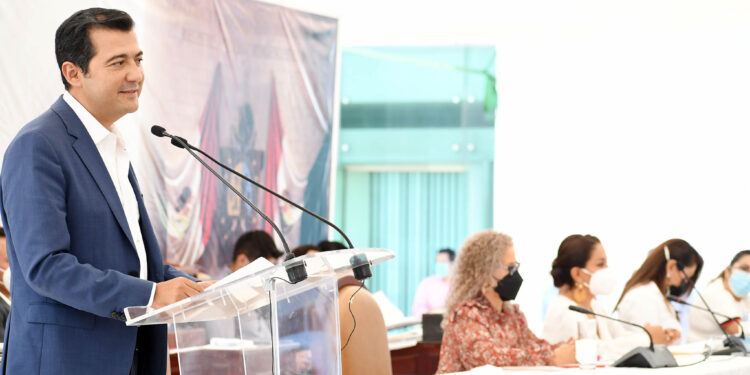 Legislador Luis Alfonso Silva pidió la creación de bonos ciudadanos en Oaxaca