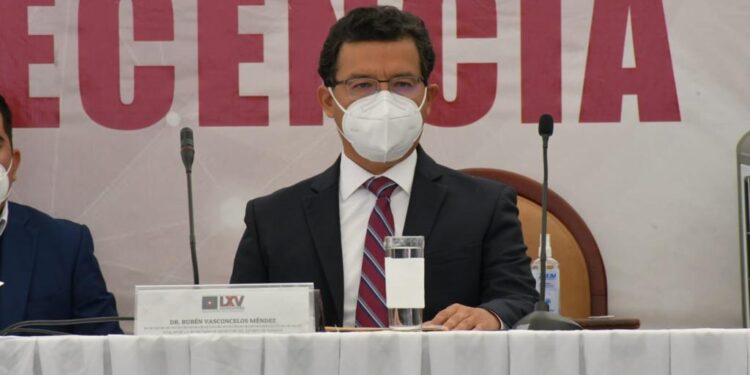 Con suma de esfuerzos institucionales, Oaxaca avanza en el combate a la pobreza: RVM