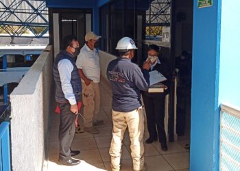 Para prevenir y reducir riesgo de desastre, Protección Civil Municipal revisa escuelas del municipio.