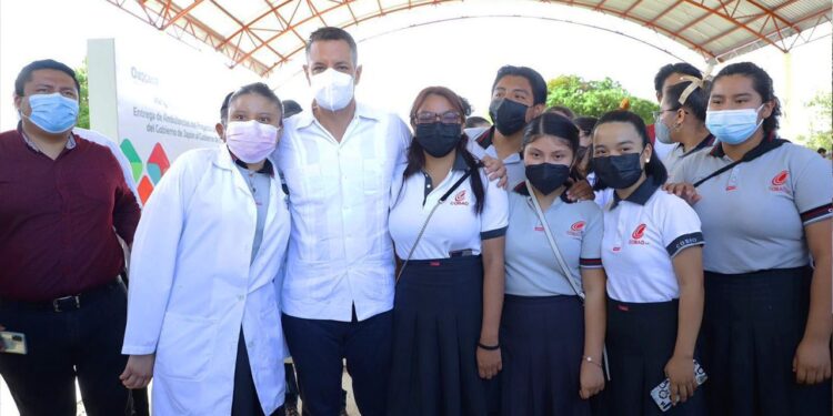 Entrega AMH obras de reconstrucción en la región del Istmo,