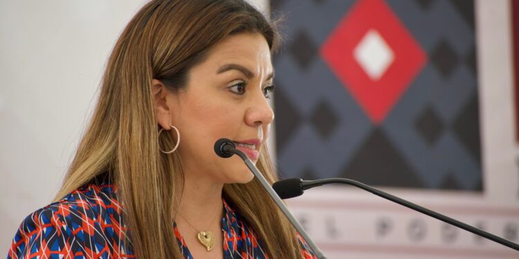 Exigió 65 Legislatura rehabiliten carreteras en la Costa y Sierra Sur en Oaxaca