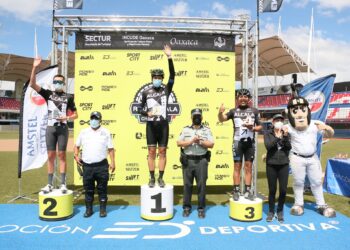 Todo un éxito el “Raúl Alcalá Challenge” que registró asistencia de más de&nbsp;trecientos&nbsp;pedalistas•&nbsp;Hombres y mujeres hicieron un recorrido de 70 y 100 kilómetros&nbsp;partiendo&nbsp;de la “Alameda de León” a las 7:00 horas de este domingo&nbsp;&nbsp;