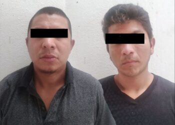 Policía municipal detiene a sujetos que roban al aplicar la llave china.