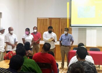 Imparte IEEPO capacitación a 55 escuelas de la Costa sobre el plan escolar de protección civil