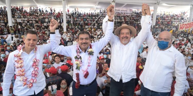 INICIAN CAMPAÑA ALEJANDRO AVILÉS EN OAXACA Y LESLIE HENDRICKS EN QUINTANA ROO