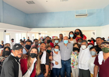 Se reúne Javier Villacaña con la militancia del PRI en la Mixteca