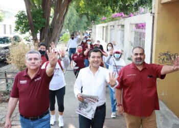 Llega el mensaje de esperanza de Salomón Jara al Mercado “Hidalgo”