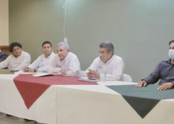 Arropan universitarios proyecto de la Cuarta Transformación que encabeza Salomón Jara