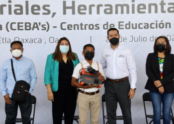 Renueva el IEEPO equipo y herramientas de 10 Centros de Educación Básica para Adultos