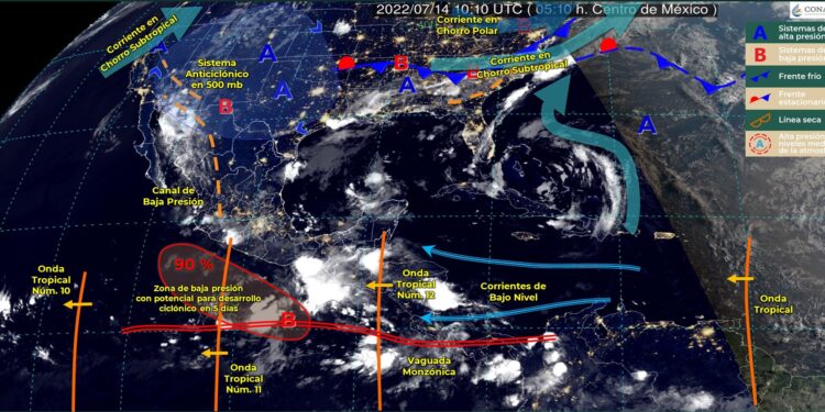 Cierre del puerto de Huatulco por pronóstico de mar de fondo; aumentará frecuencia de lluvias en el estado 