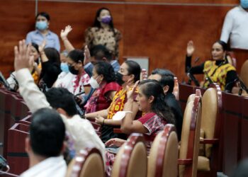 Castigarán a quien violente a mujeres en el transporte público