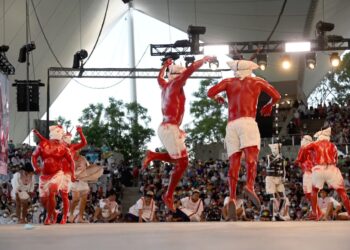 ¡Viva Oaxaca, viva la Guelaguetza! así se escuchó en la segunda emisión de la máxima fiesta de las y los oaxaqueños