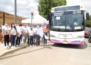 Dan banderazo de salida al transporte público gratuito para la Guelaguetza 2022: Semovi