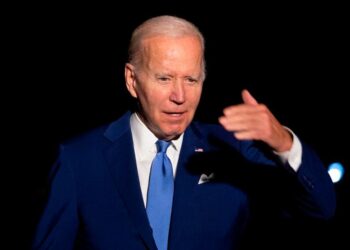 Biden da positivo a Covid-19, pero seguirá trabajando: Casa Blanca