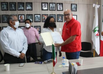 PRI logra becas para discapacitados