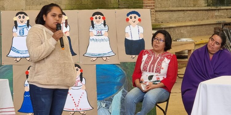 Realiza IEEPCO conversatorio en San Pedro y San Pablo Ayutla&nbsp;&nbsp;