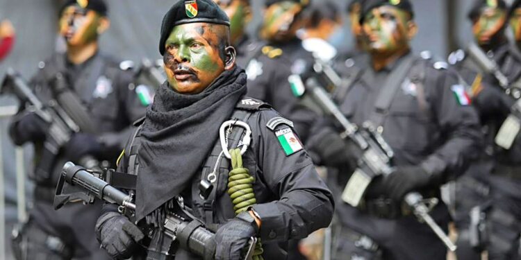 Oaxaqueños desbordan fervor patrio durante Desfile Cívico Militar 2022