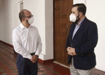 Cónsul General de Guatemala constata el trabajo de la Casa de la Cultura Oaxaqueña