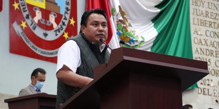 Solicita diputado Horacio Sosa revisión de escuelas para descartar riesgos por sismos